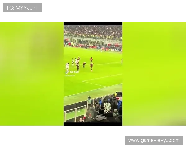 老将斯坦丘点球失准后加练，意志力考验